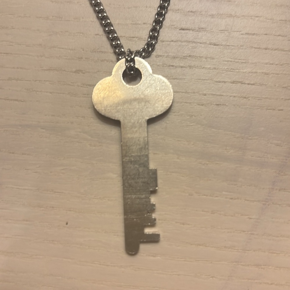 The Giving Keys Silver Key Necklace Leader - Picture 6 of 8